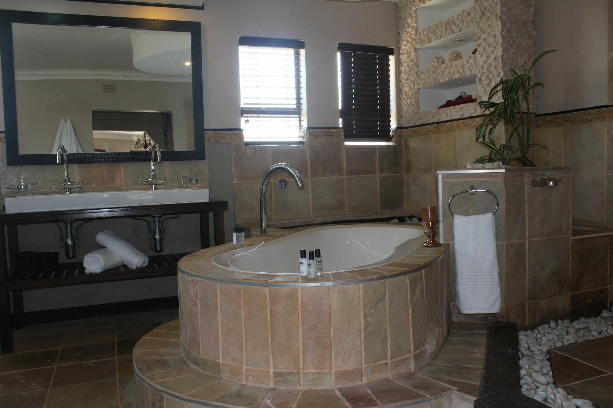 בליטו Fairways Hotel מראה חיצוני תמונה